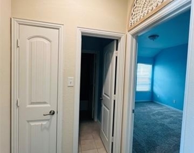 16600 Spence Park Lane - Photo Thumbnail 3