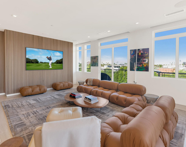 3801 N Goldwater Boulevard - Photo Thumbnail 8