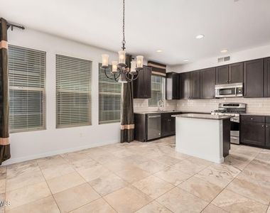 5550 N 16th Street - Photo Thumbnail 7