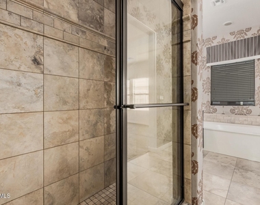 5550 N 16th Street - Photo Thumbnail 17
