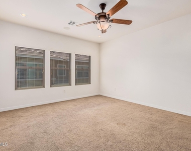 5550 N 16th Street - Photo Thumbnail 13