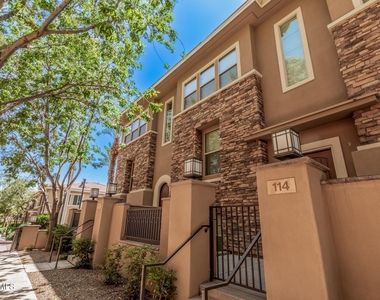 5550 N 16th Street - Photo Thumbnail 1