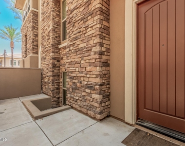 5550 N 16th Street - Photo Thumbnail 3