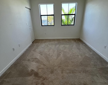 542 Sw 19th Terrace - Photo Thumbnail 8
