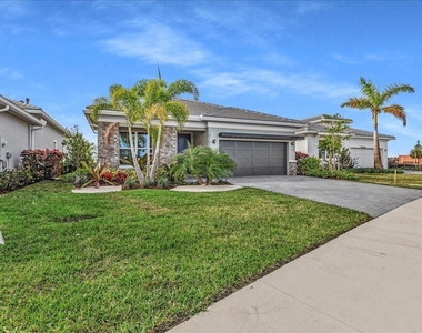 10161 Timber Creek Way - Photo Thumbnail 3