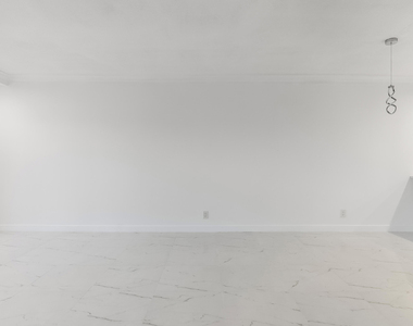 3000 N Palm Aire Drive - Photo Thumbnail 11