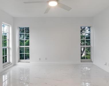 3000 N Palm Aire Drive - Photo Thumbnail 27