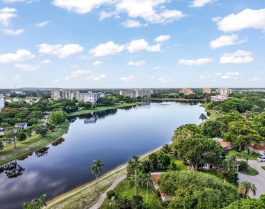 3000 N Palm Aire Drive - Photo Thumbnail 48