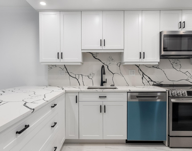 3000 N Palm Aire Drive - Photo Thumbnail 20