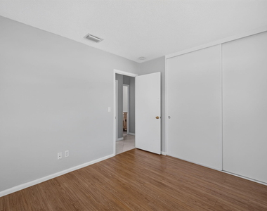 416 Se Naranja Avenue - Photo Thumbnail 25