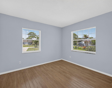 416 Se Naranja Avenue - Photo Thumbnail 21