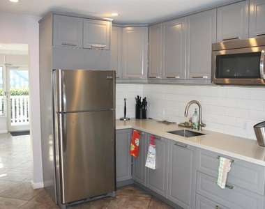 659 W Oakland Park Boulevard W - Photo Thumbnail 16