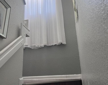 2336 Center Stone Lane - Photo Thumbnail 30