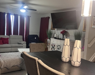 2336 Center Stone Lane - Photo Thumbnail 11