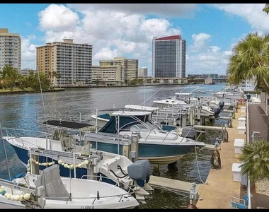 1965 S Ocean Drive - Photo Thumbnail 4