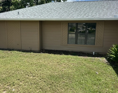 1019 Sw Aurelia Avenue - Photo Thumbnail 16