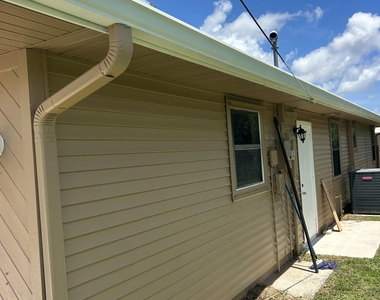 1019 Sw Aurelia Avenue - Photo Thumbnail 18