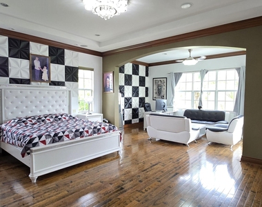 8216 Nw 105th Lane - Photo Thumbnail 5