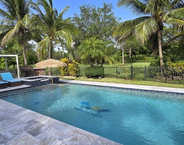 8216 Nw 105th Lane - Photo Thumbnail 2