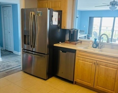 801 S Ocean Drive - Photo Thumbnail 12