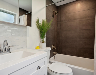 306 Ne 1st Avenue - Photo Thumbnail 15