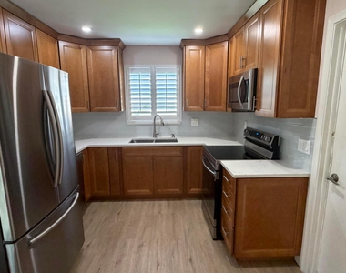 4733 Bison Street - Photo Thumbnail 15