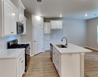 6904 Labelle Drive - Photo Thumbnail 2