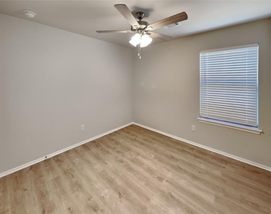 12700 Elba Drive - Photo Thumbnail 13