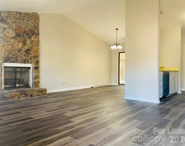 2601 Dion Avenue - Photo Thumbnail 3