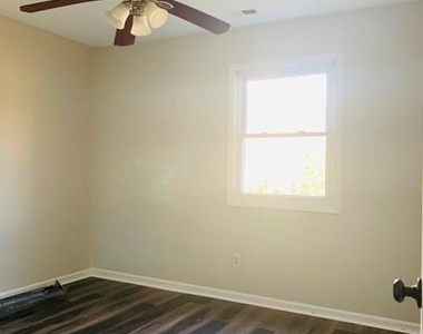 2601 Dion Avenue - Photo Thumbnail 5