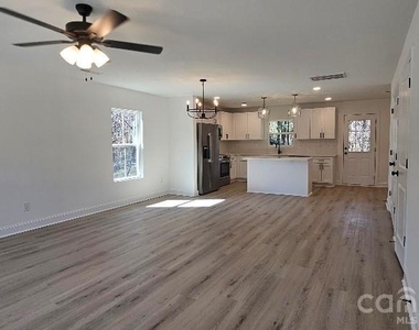 382 W Moore Avenue - Photo Thumbnail 8