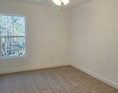 382 W Moore Avenue - Photo Thumbnail 15
