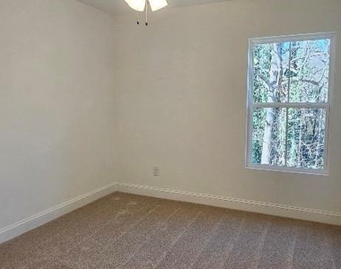 382 W Moore Avenue - Photo Thumbnail 16
