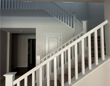 61 Dunmore - Photo Thumbnail 10