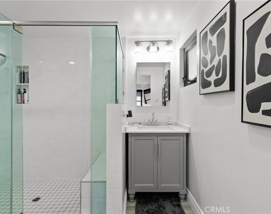 5810 Ranchito Avenue - Photo Thumbnail 23