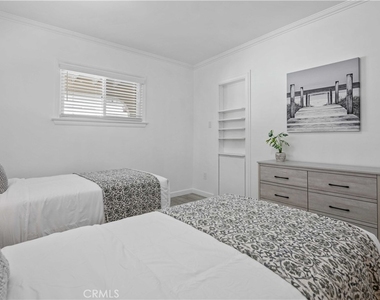 15059 Oro Grande Street - Photo Thumbnail 16