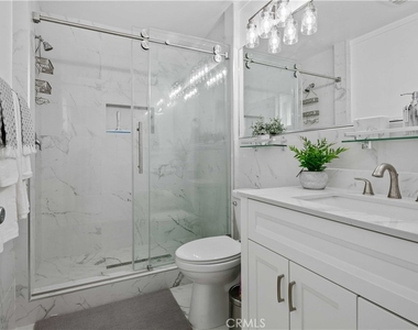 15059 Oro Grande Street - Photo Thumbnail 9