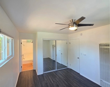 5432 Woodlake Avenue N - Photo Thumbnail 13