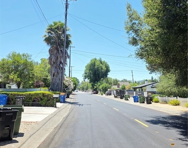 5432 Woodlake Avenue N - Photo Thumbnail 16