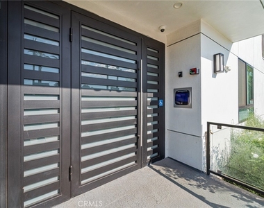 7510 Sepulveda Boulevard - Photo Thumbnail 4