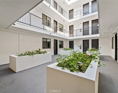 7510 Sepulveda Boulevard - Photo Thumbnail 5