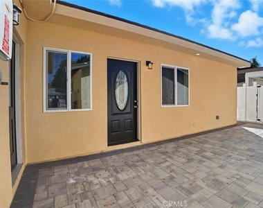 19258 Strathern St. - Photo Thumbnail 34