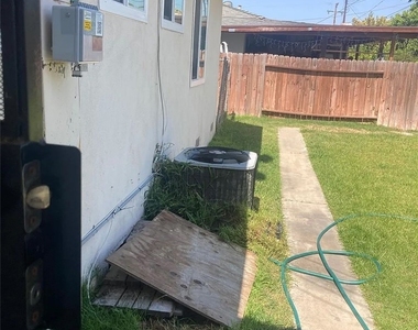 145 E Quincy - Photo Thumbnail 18