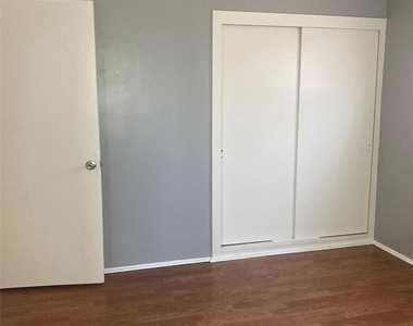 145 E Quincy - Photo Thumbnail 14