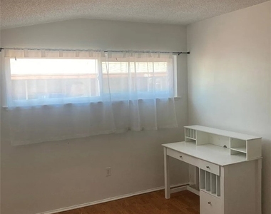 145 E Quincy - Photo Thumbnail 16