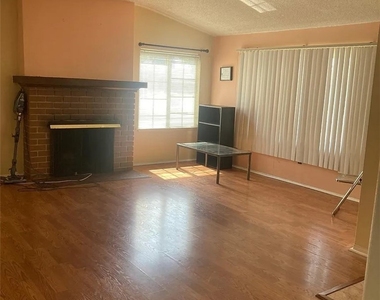 145 E Quincy - Photo Thumbnail 3