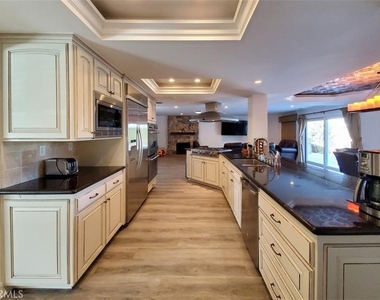 18684 Santa Ramona - Photo Thumbnail 4