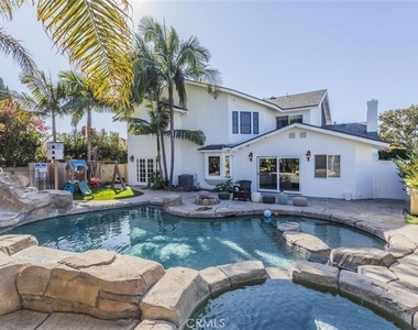 18684 Santa Ramona - Photo Thumbnail 18