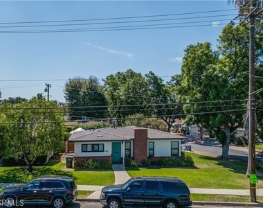 8966 A Gunn Avenue - Photo Thumbnail 14