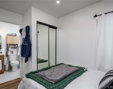 8966 A Gunn Avenue - Photo Thumbnail 8